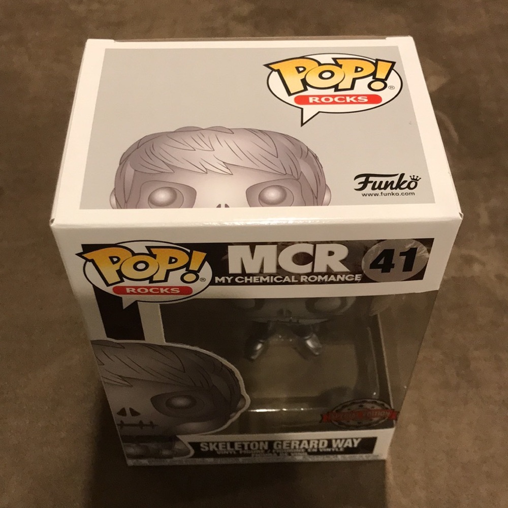 Platinum Skeleton Gerard Way Funko #41 - Picture 5 of 7